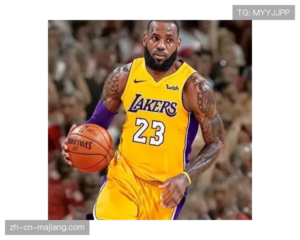 詹姆斯适应不同时代打法，展现全能前锋的持久竞争力